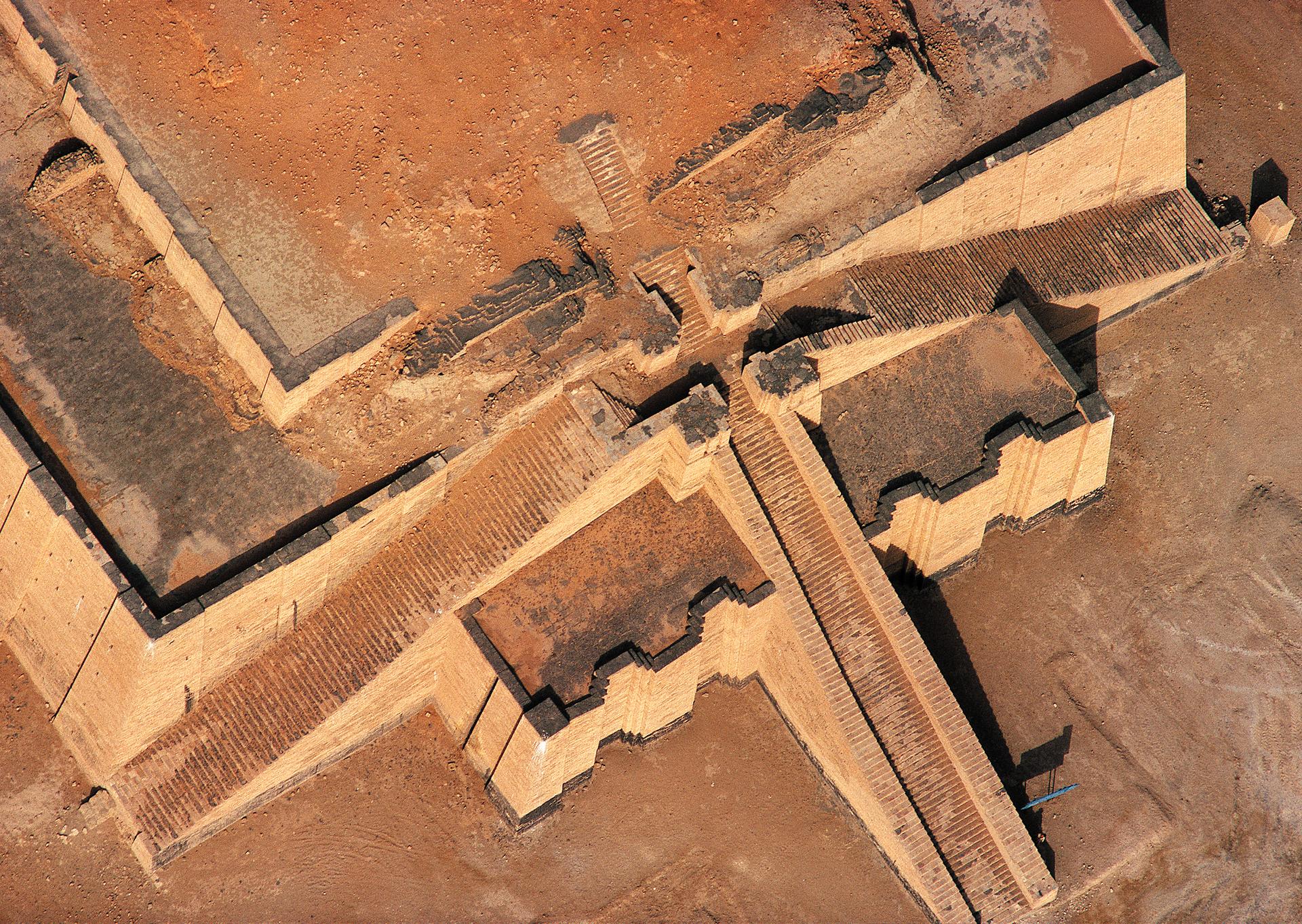 Die Ziggurat von Ur Gerster